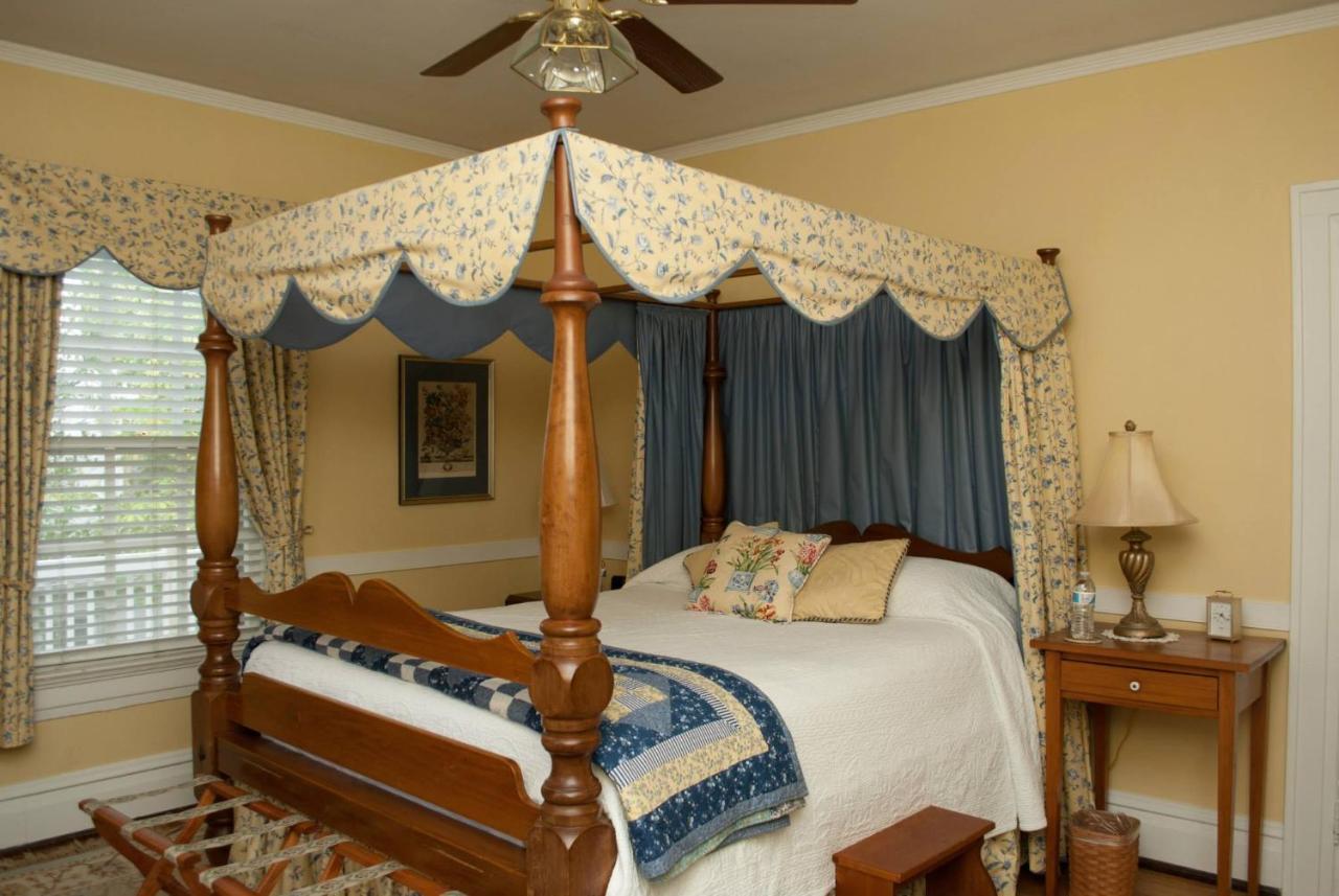 Colonial Capital B&B Williamsburg Esterno foto